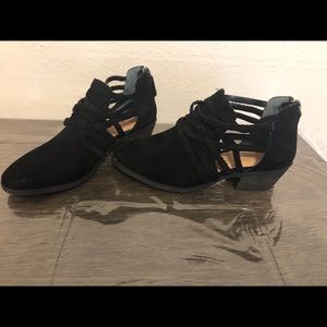 Caslon Liam Braided Suede Bootie